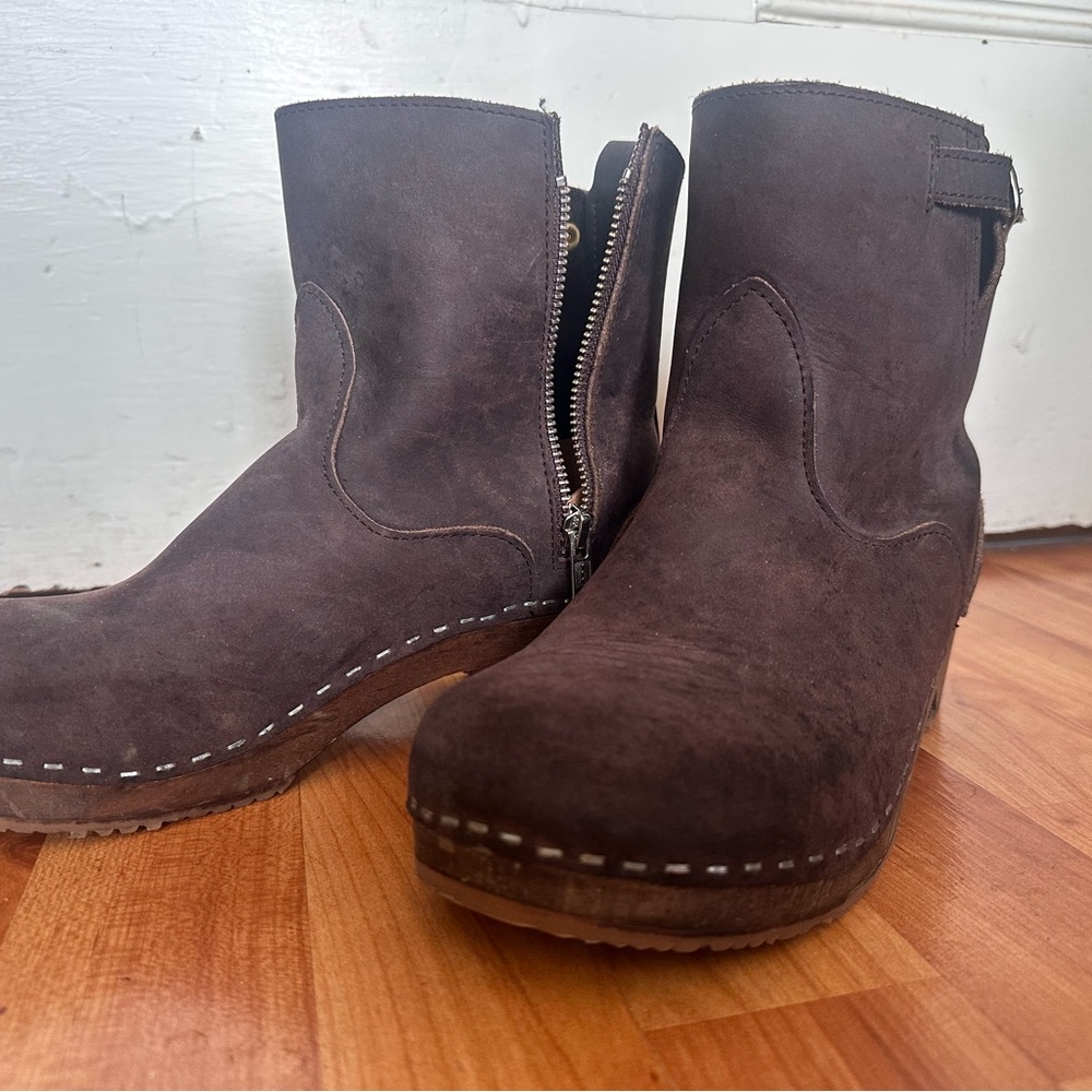 Sandgrens Brown Suede Clog Boots